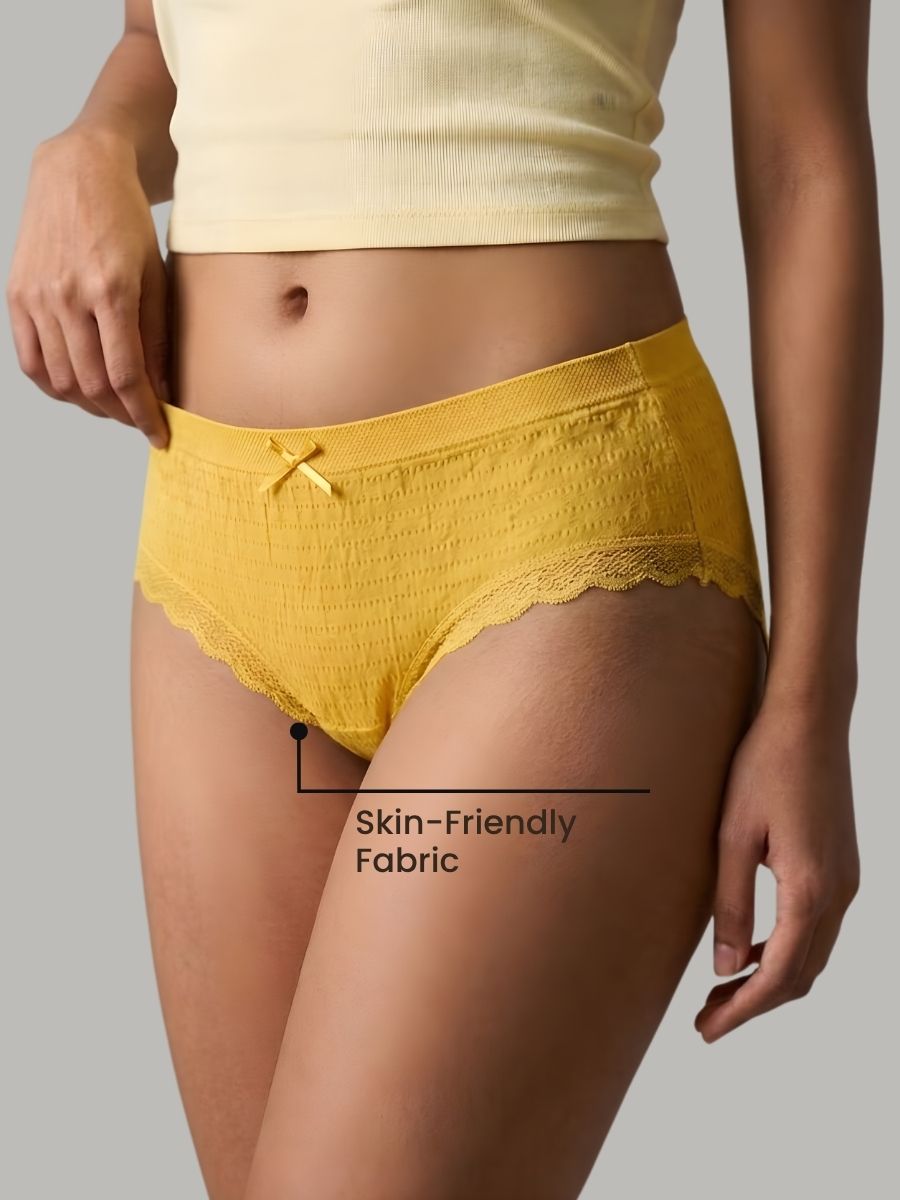 Sweat Absorbing Seamless Designer underwear Pack Of 3 with FREE Body confidence kit